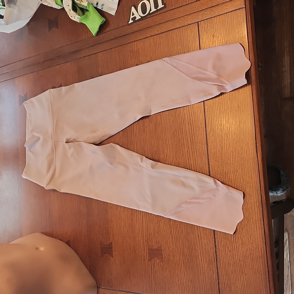 Lululemon Size 4 Crop Yoga Pants